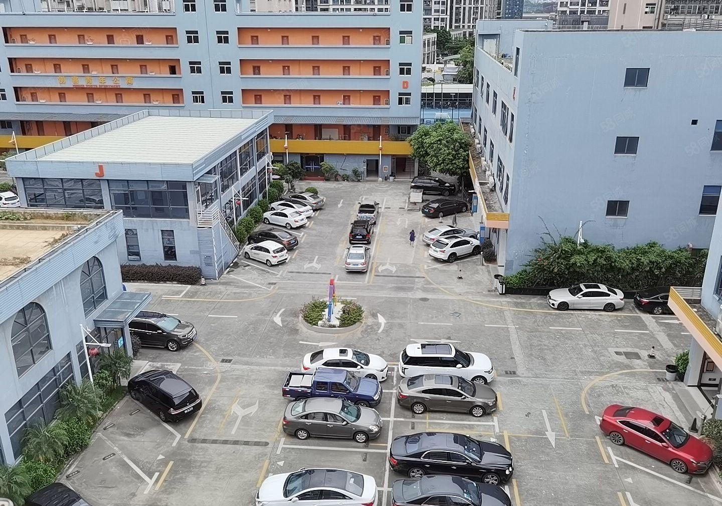 50平起分龙岗坂田地铁口精装修厂房办公室出租现成装修水电齐全