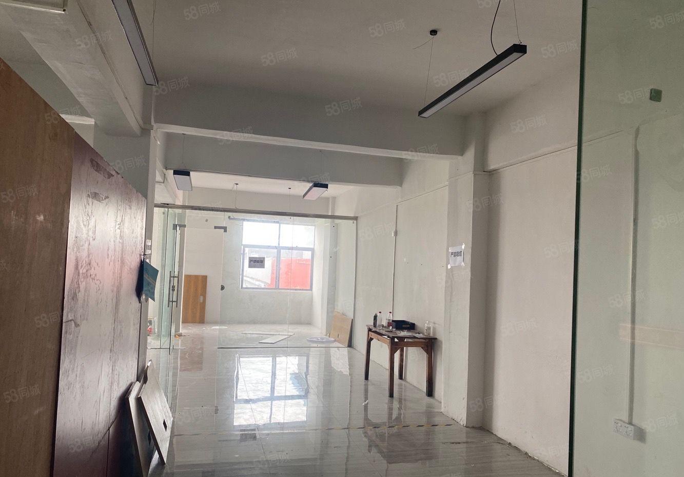 龙岗区龙东业主直租，看房方便，价格可谈，园区配套完善