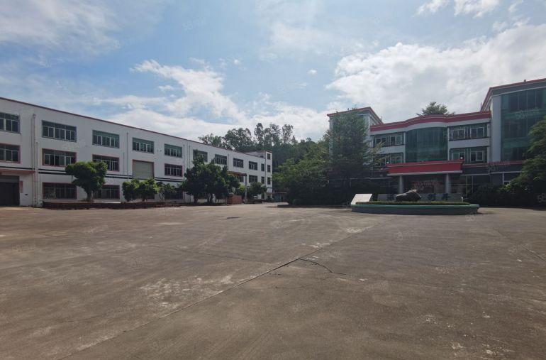 龙岗同乐红本独院厂房8000平方 空地超大合同8年可分租