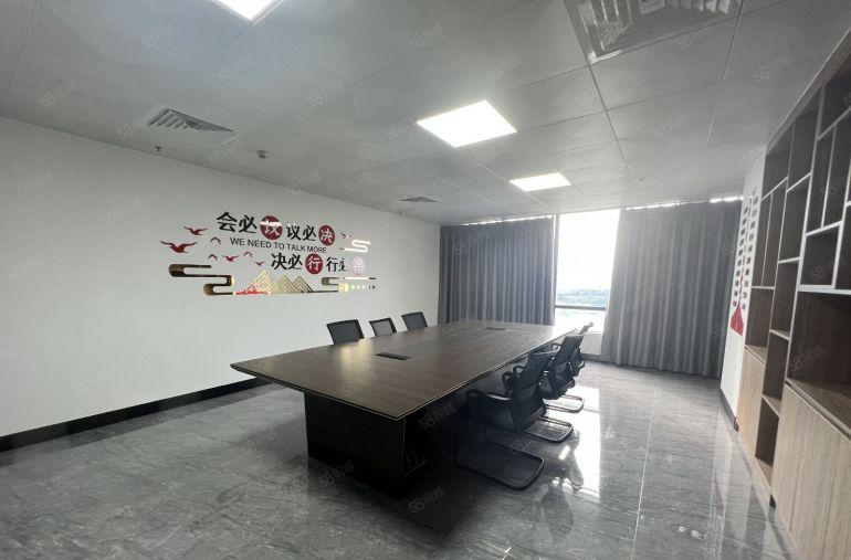 平湖华南城原房东楼上厂房1260平方电商仓库出租带装修水电齐