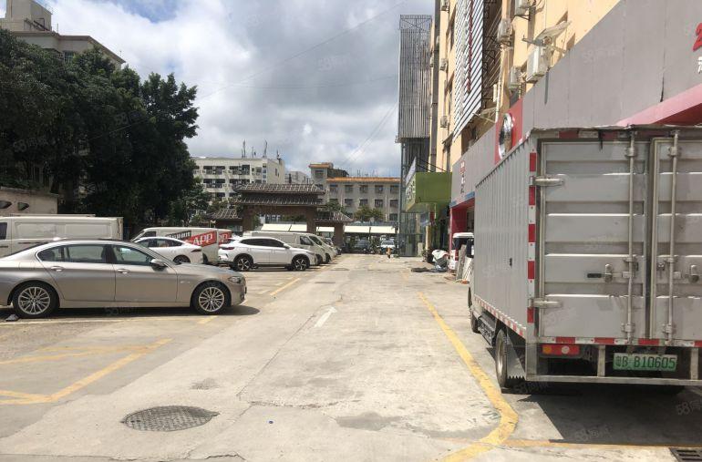 平湖华南城附近原房东汽车维修中心1500平