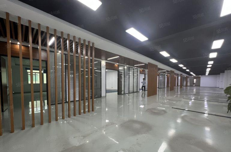 龙岗中心城楼上2000平方厂房办公仓库出租带豪华装修现成水电