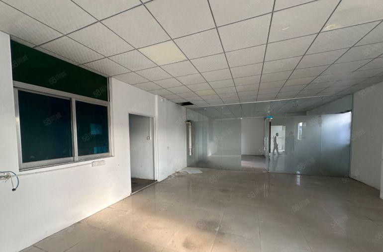 平湖富民工业区楼上的厂房260平米，带办公室