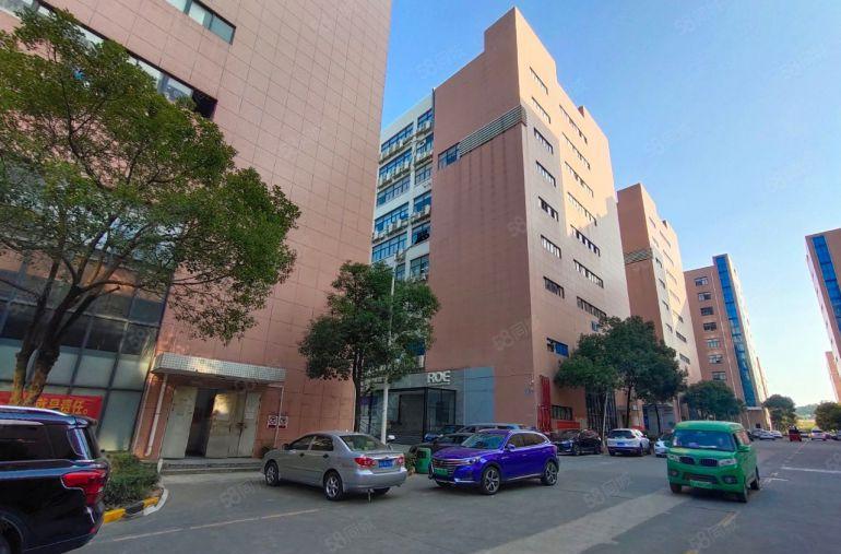 低价出租坂田整层1560平可分租厂房出租一楼仓库出租小面积