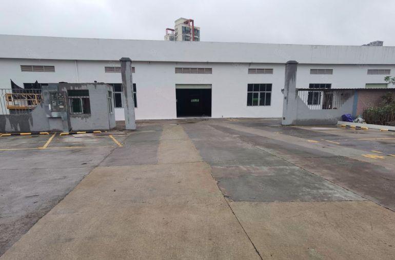 200平起租平湖街道5000平方单一层厂房出租滴水7米空地大