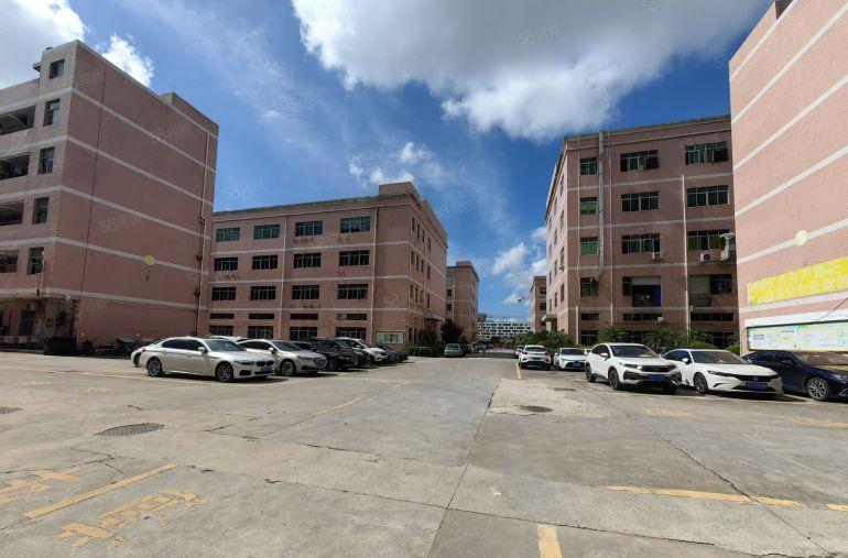 龙岗宝龙地铁站大型科技园楼上1000平带装修办公仓库厂房出租