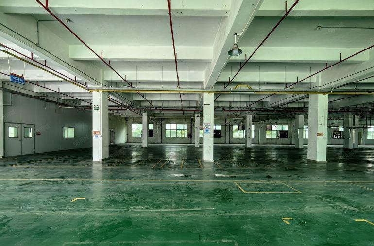 横岗塘坑地铁口大型电商园一楼1000平方厂房仓库岀租大小可分