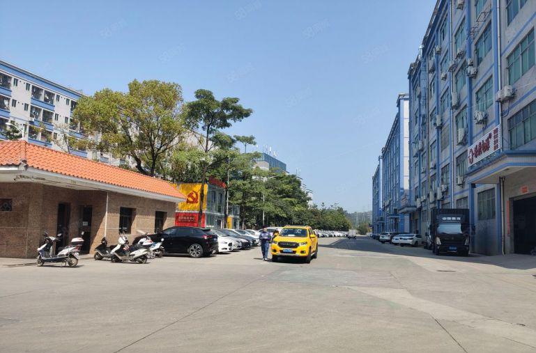 坂田上雪科技园楼上厂房仓库1600平带装修出租，可分租