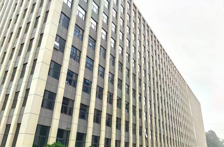 龙岗坪地国际低碳城全新工业园厂房120000平带红本大小分租