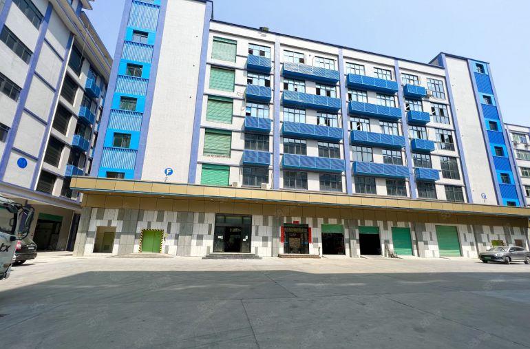 布吉坂田原房东单层2000平厂房仓库出租空地大带卸货平台