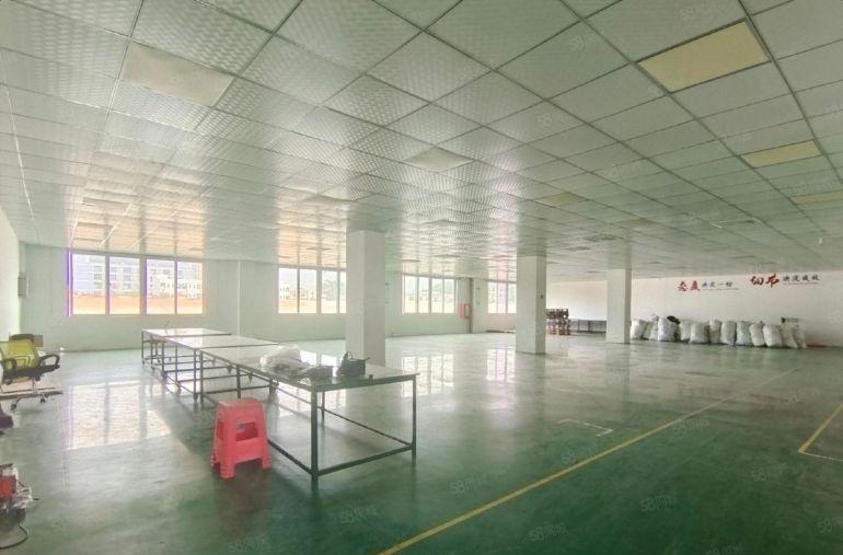 租18元龙岗宝龙地铁站楼上500平方精装修办公室厂房仓库出租