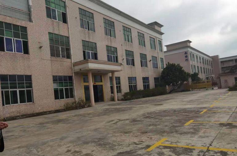 龙岗爱联18元花园式独院厂房招租4800平方 200平起分租