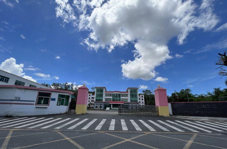 免租期5个月横岗村委红本厂房独门独院9000平方仓库厂房出租