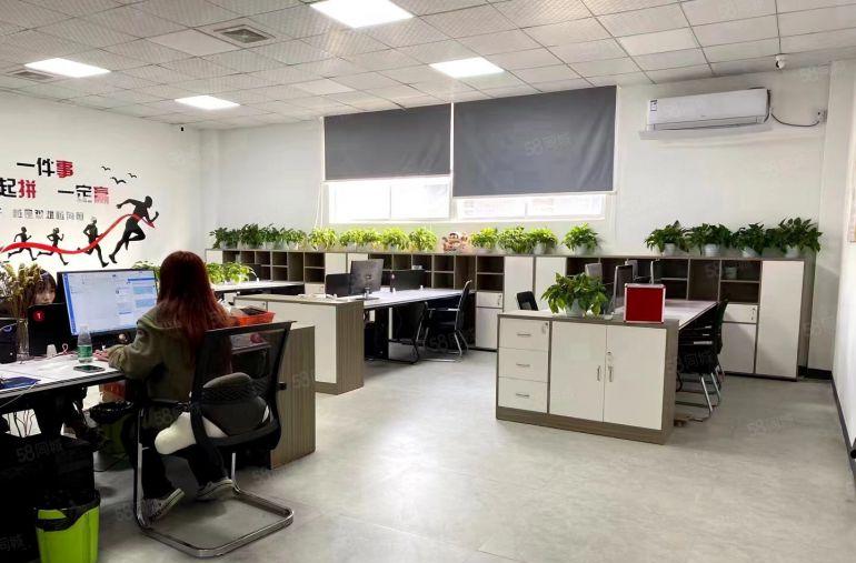 龙城广场地铁口电商园100平至500平方精装修办公室仓库分租