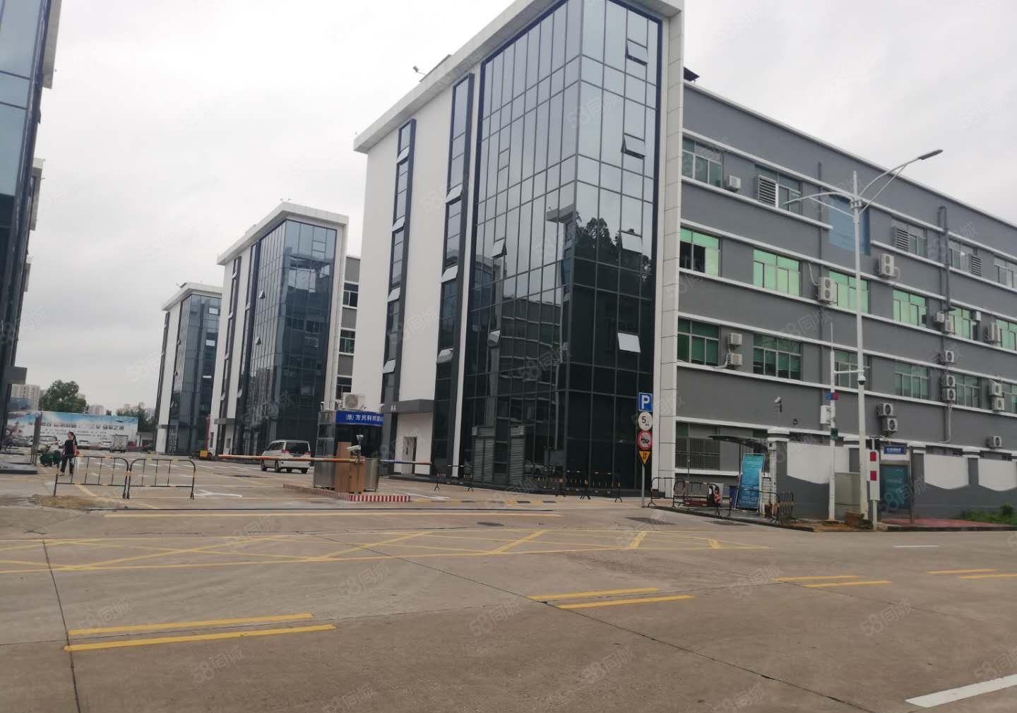 龙岗中心城一楼厂房仓库900平方，大小分租