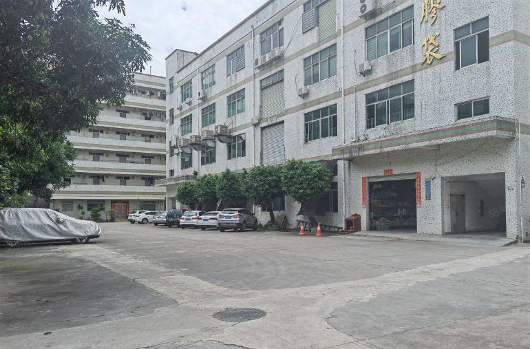 平湖辅城坳新出独院8800平方厂房出租可分租交通方便能办环评