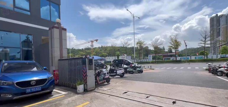 龙岗中心城独院电商小仓库一楼300平方厂房出租免费停车零公摊