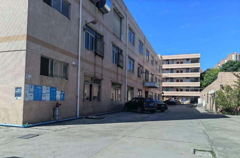 横岗新出6300平方独院厂房仓库出租分租形象好空地大交通便利