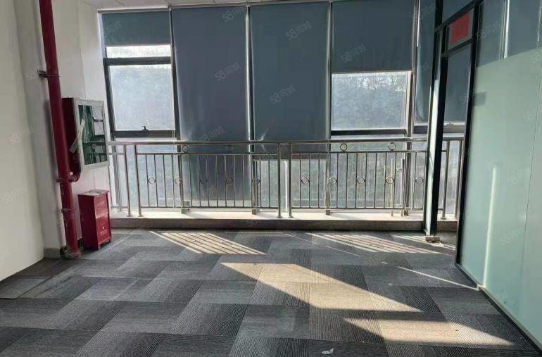 原房东直租龙岗宝龙3000平精装修厂房出租带地坪漆办公室隔间