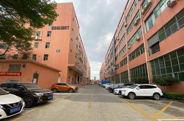 一手房东自主招租带红本横岗科技园楼上2000平精装厂房出租