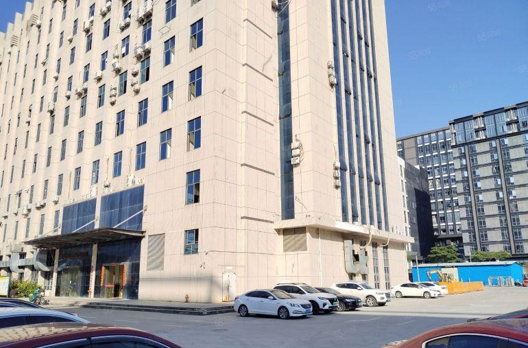 免租年底 横岗六约地铁口科技园楼上300平带装修厂房出租