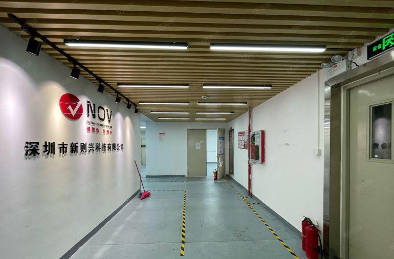 7成使用率！坂田350平独立小整层，可做办公，仓库！