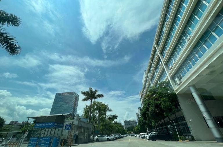 横岗六约工业园区原房东楼上2000平带现成精装修厂房出租！