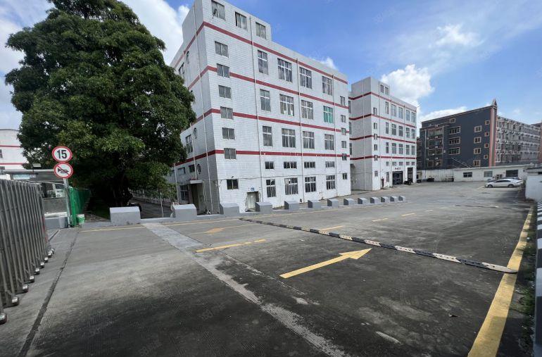 荷坳地铁口原房东一楼7.5米高厂房1500平方仓库出租好招工