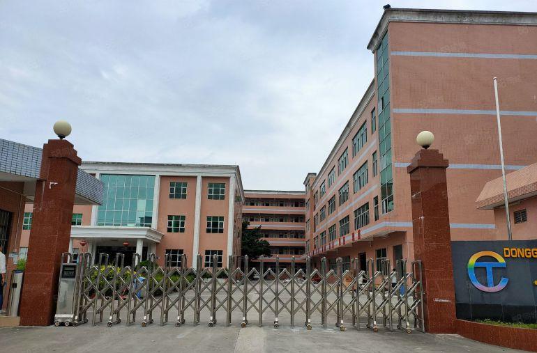 坪地中心村8000平原房东红本独院厂房仓库出租 3百平起分租