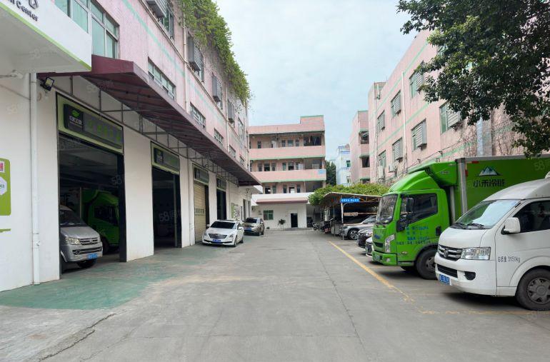 龙岗平湖富民工业区三楼1700平带办公室装修厂房仓库出租