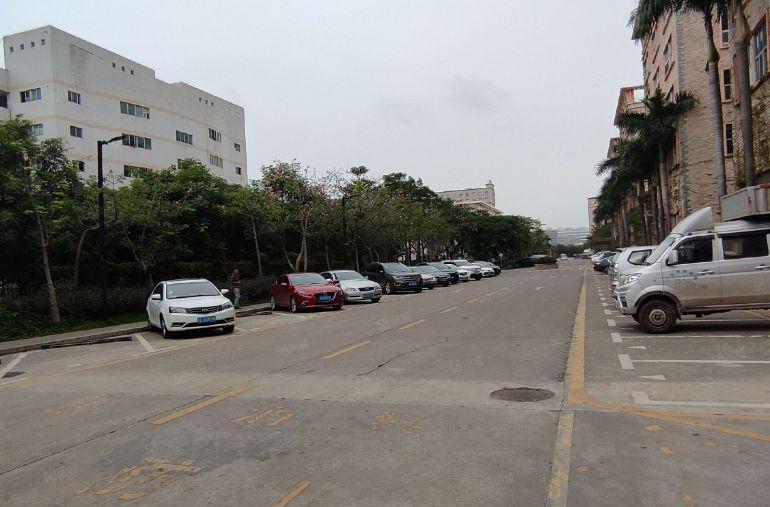 橫岗原房东街道六约塘坑独门独院厂房11800平，可分租