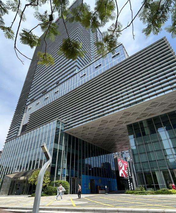 龙岗中心城，吉祥地铁口500平精装修办公室带家私可申请补贴