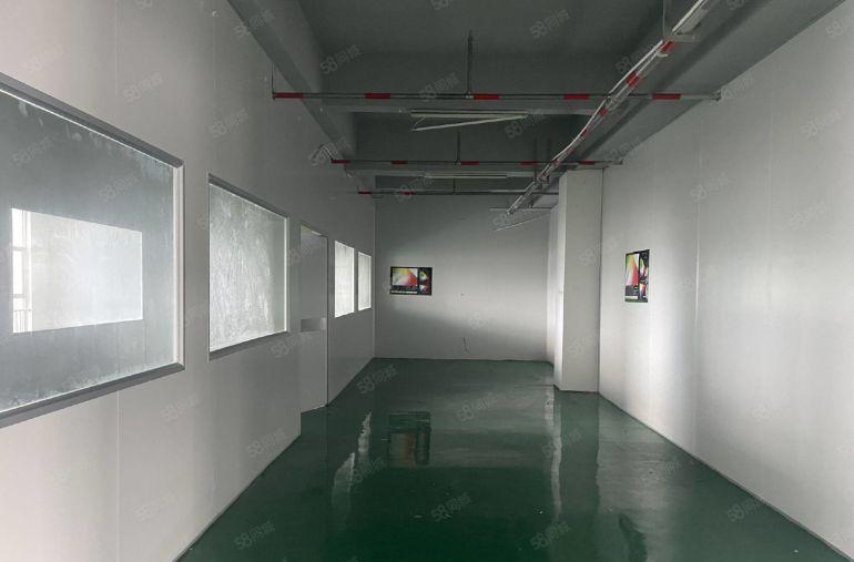 坪地同富裕工业区楼上新出1000平现成装修实际面积厂房出租