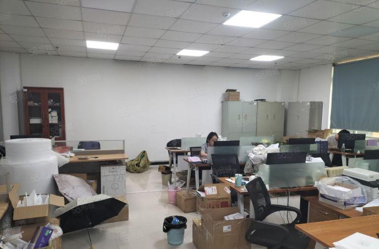 横岗六约地铁站附近工业园区楼上精装修办公室厂房800平出租