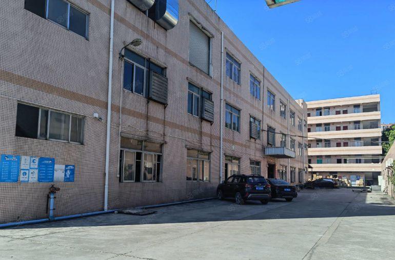 平湖独院新出一楼1000平方厂房仓库出租可分租空地大交通便利