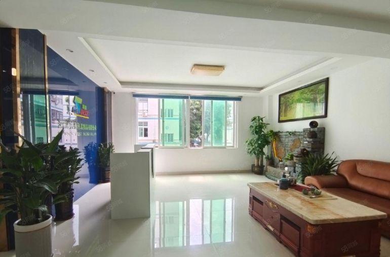 租18元龙岗宝龙地铁站楼上500平方精装修办公室厂房仓库出租