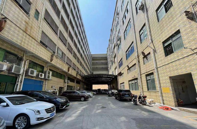 龙岗区坪地街道工业区2楼500平标准厂房低价出租带装修可分租