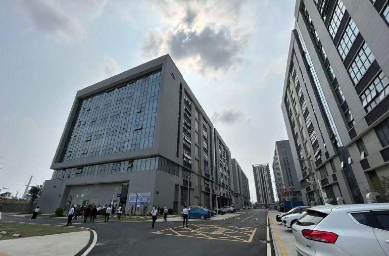 平湖辅城坳独门独院厂房一楼仓库2000平出租带牛角