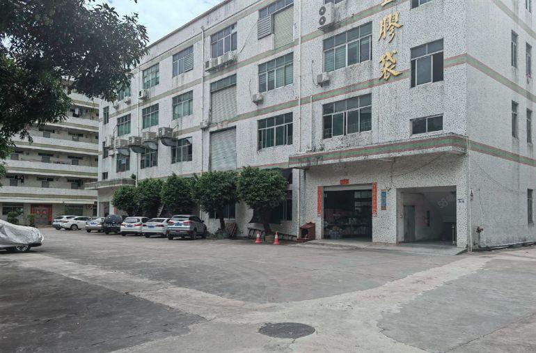 平湖新出独院7800平方厂房仓库出租大小分租交通便利可办环评