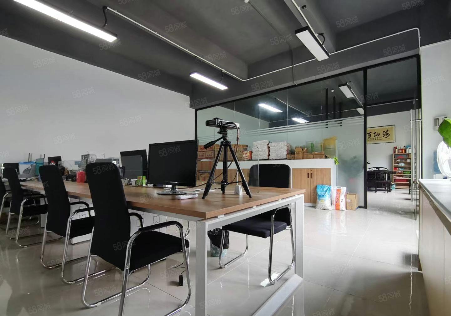 平湖富民工业区原房东二楼1300平方非常适合电商仓库加工行业