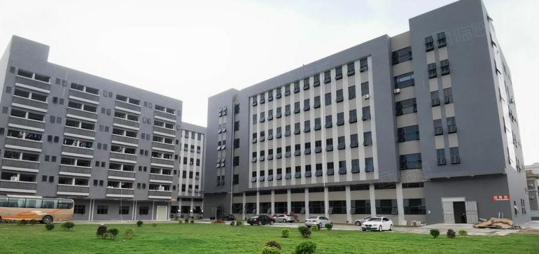 龙岗红本一楼2000平带牛角，二楼2000平厂房仓库低价出租