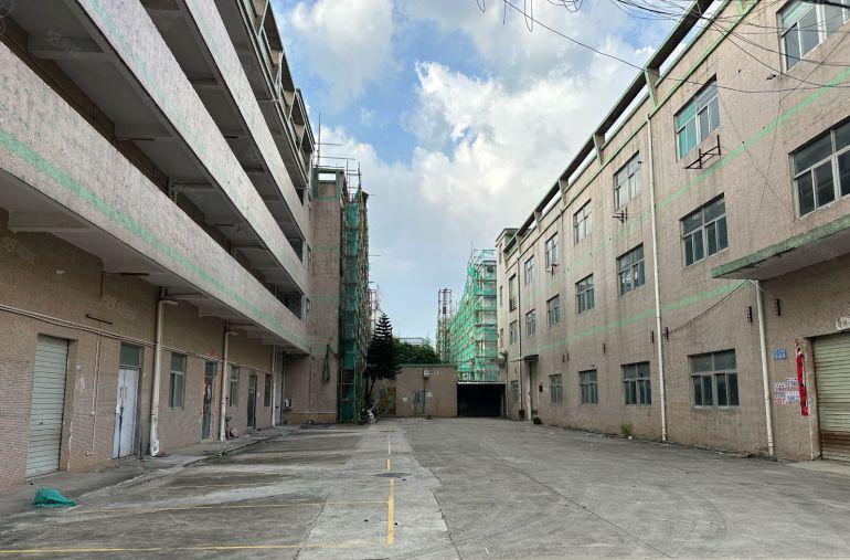 龙岗坪地中心村委独院3000平精装修厂房仓库出租无公摊好招工