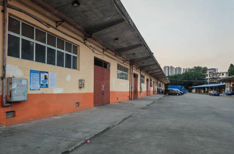 深圳龙岗区平湖单一层物流仓库出租面积6000平红本红本原房东