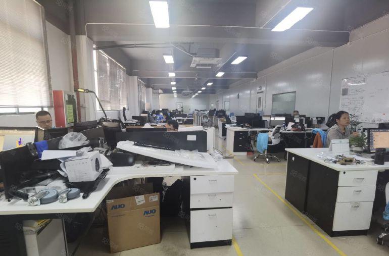 坂田上雪1200平原房东厂房实际面出租，现成精装办公室跟车间