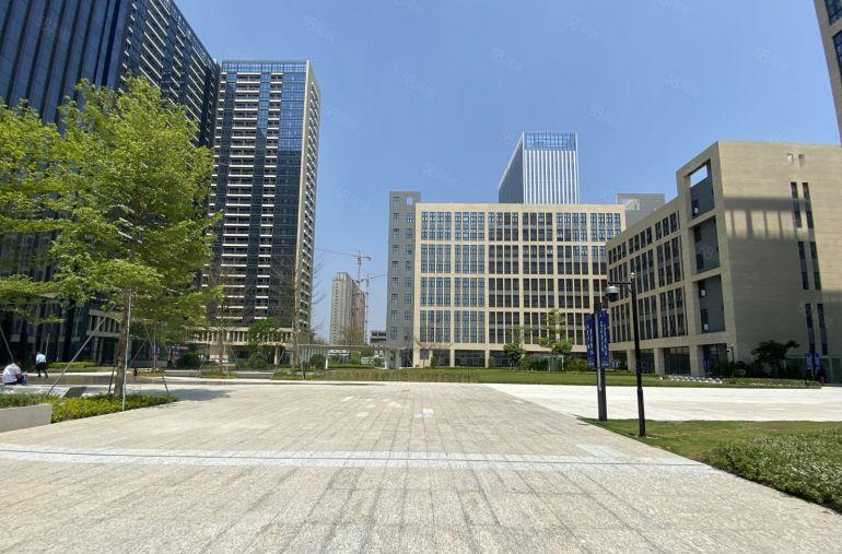 可分租坂田地铁口100平至3000平精装办公研发仓库厂房出租