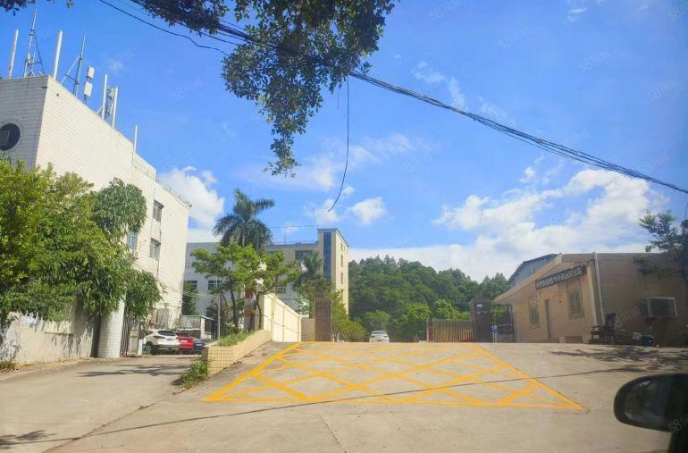 20元租龙岗独门独院厂房上下5层2100平起租赠送超大场地