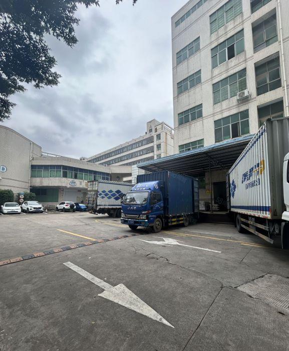 平湖木古地铁口达尔讯工业区一楼厂房出租800平米实用面积出租