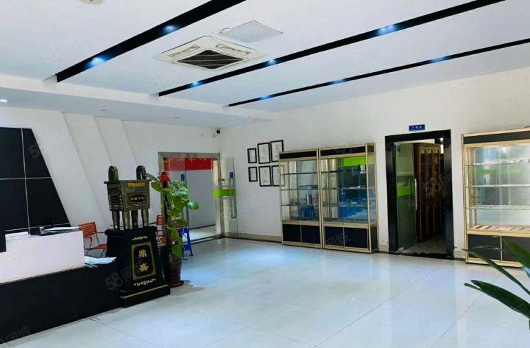 龙岗宝龙原房东高新产业园楼上3000平带装修办公仓库厂房出租