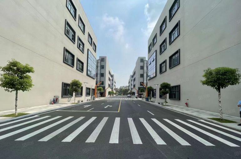 30元坂田地铁口精装修小面积200平起分租厂房出租8000平