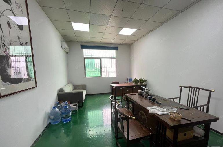 龙岗中心城新出400平米带装修二楼厂房出租有办公室有仓库